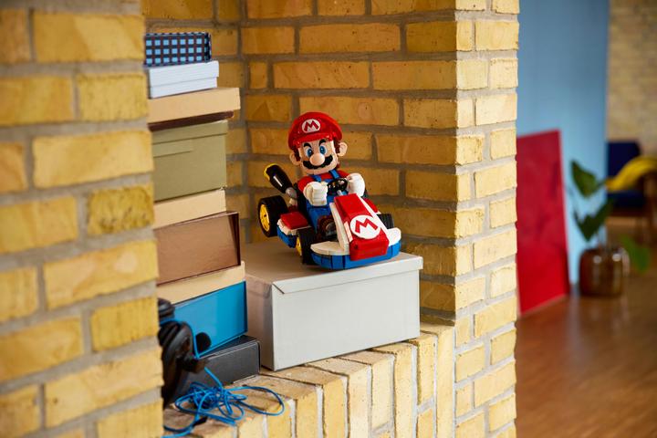 Actual product image LEGO Mario & Standard-Kart (72037, LEGO Super Mario, LEGO Rare Sets)