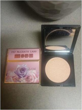 Actual product image Pat McGrath Labs Divine Glow (Highlighter)