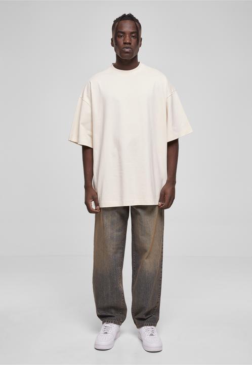 Actual product image Urban Classics Huge Tee - 16930 (L)