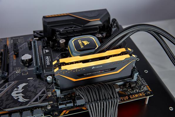 Produktbild Corsair Vengeance RGB Pro TUF (2 x 16GB, 3200 MHz, DDR4-RAM, DIMM)