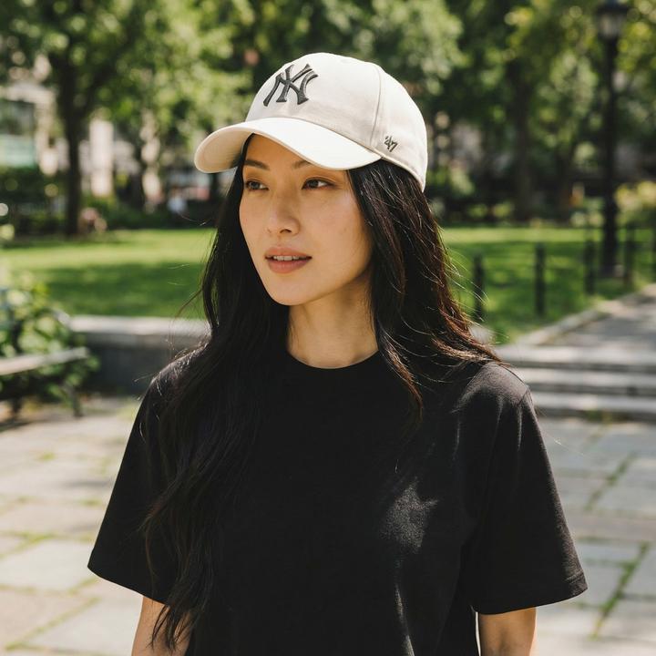 Produktbild 47 Brand Adjustable Cap - MLB New York Yankees Beige
