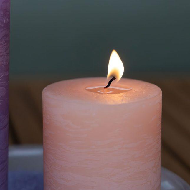 Produktbild Balthasar Zylinderkerze Rustico 7 x 8 cm, Apricot, Eigenschaften (1 Stk.)