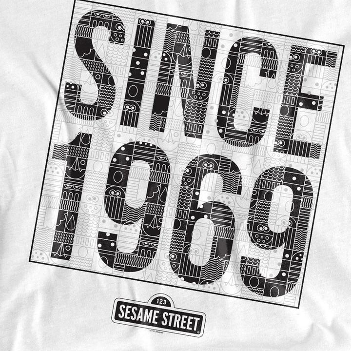 Produktbild Sesame Street Since 1969 TShirt (M)