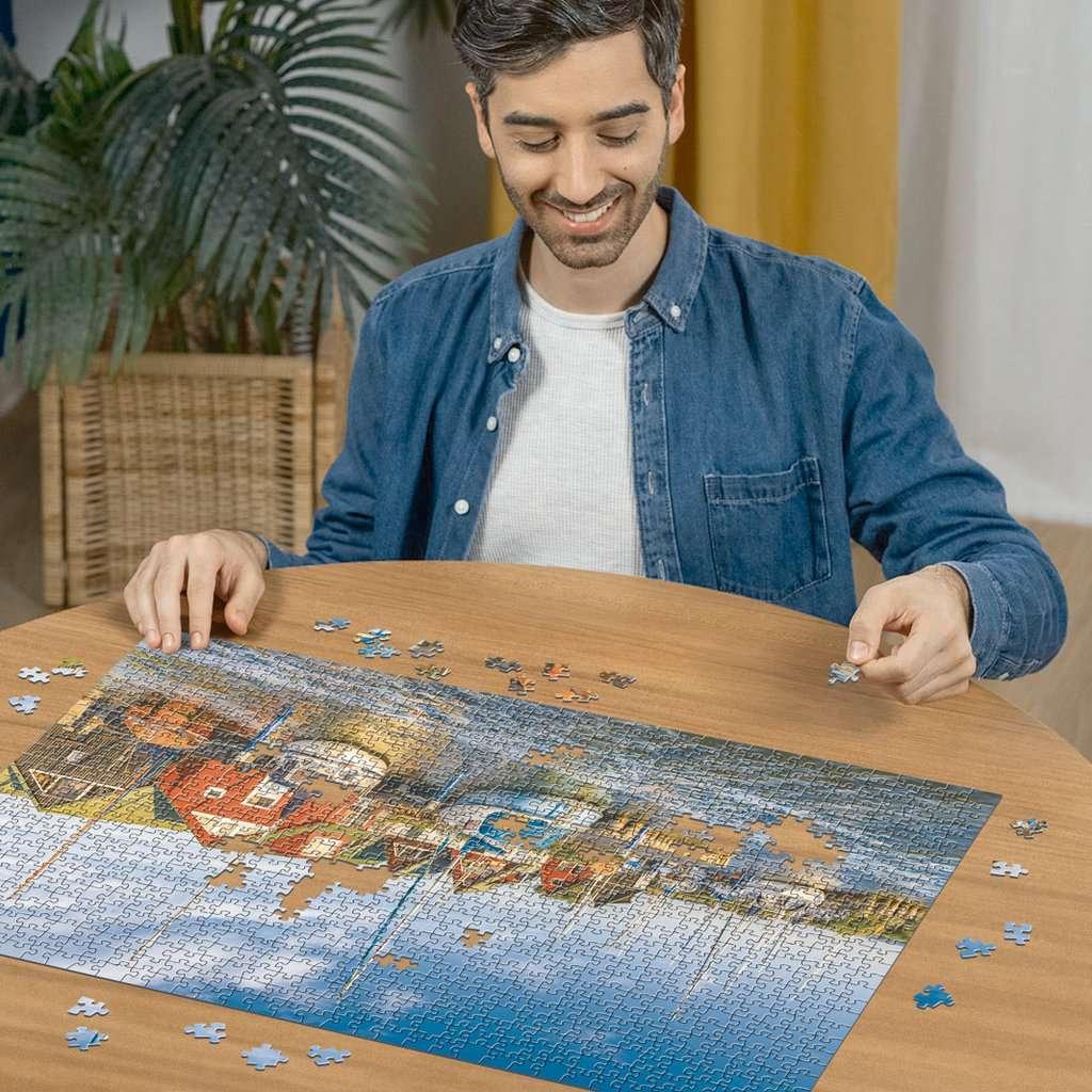 Thumbnail - Ravensburger Romantische Hafenwelt von Ahrenshoop (1000 Teile)