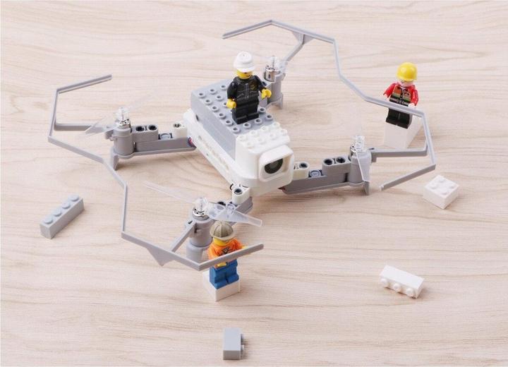 Actual product image LiteBee Drone V2 in building block system for STEM