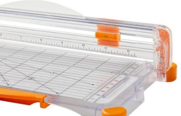 Produktbild Fiskars Schneidemaschine (10 Blätter, A4, A3)