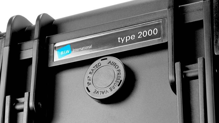 Actual product image B&W International Outdoor Case Type 2000 with compartment division (Photo case, 7 l)