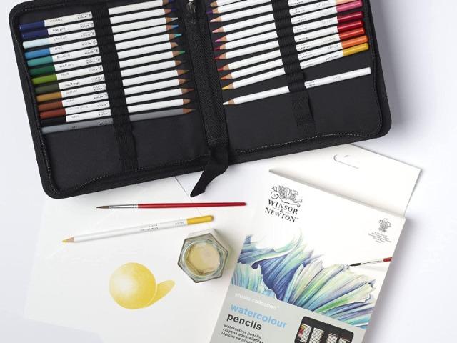 Actual product image Winsor & Newton Color Pencil Wallet Set (24x)