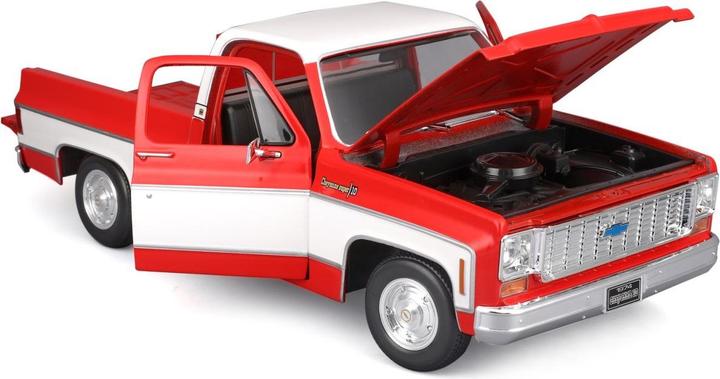 Actual product image Maisto Chevrolet Cheyenne Super C10 1974 1/18 rot