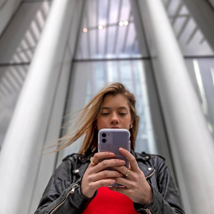Produktbild gear4 Crystal Palace Clear (Apple iPhone 11)
