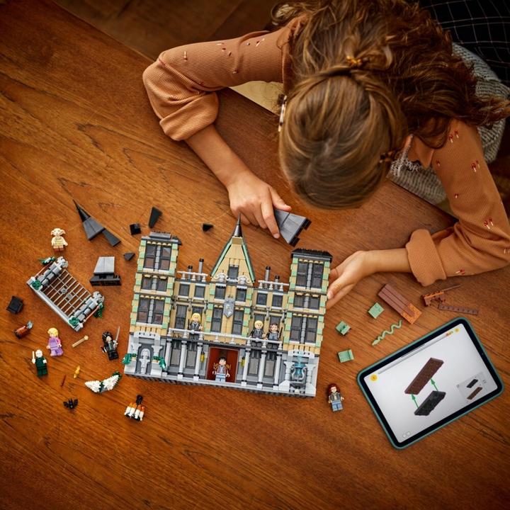 Productafbeelding LEGO Harry Potter Malfoy Manor (LEGO Harry Potter)