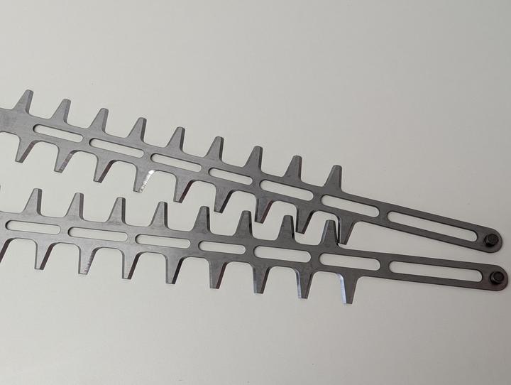 Immagine prodotto Stihl Set di coltelli (Cesoie per siepi, Lame per tosaerba + lame di ricambio per macchine da giardino)