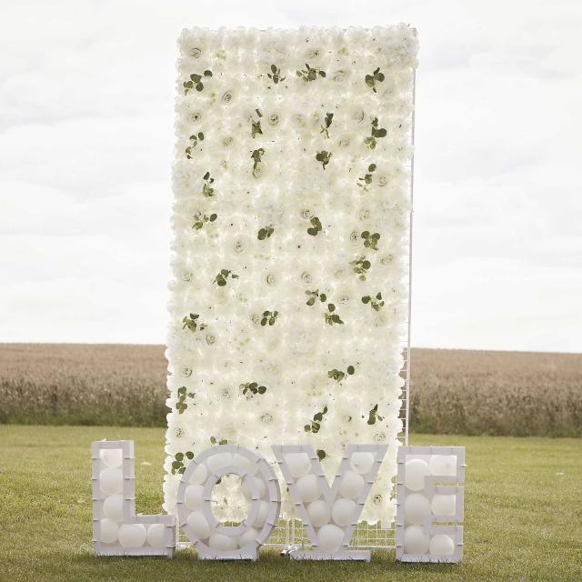 Actual product image Ginger Ray Tile with white roses as background (1 pcs.)
