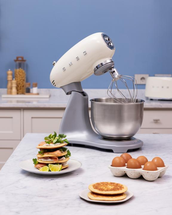 Actual product image Smeg 50's Retro Style Full Colour (800 W, 4.80 l)