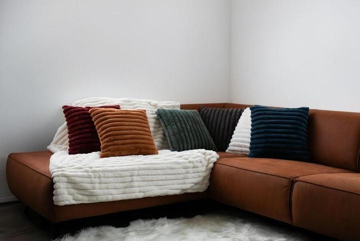 Actual product image Tiseco Rabbit Stripe (45 x 45 cm)