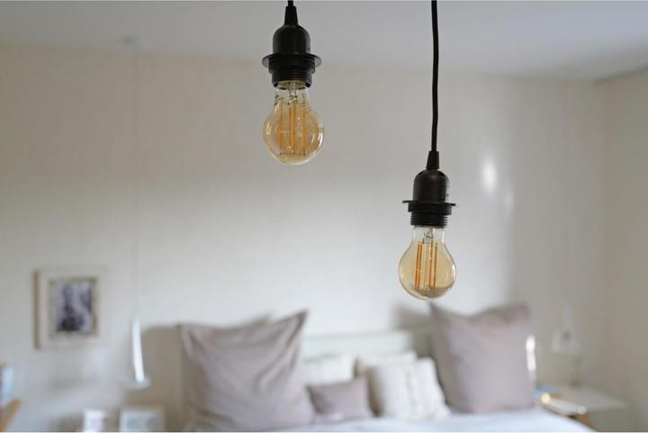 Produktbild Brennenstuhl LED Glühlampe Standard WiFi E27 470lm 2200K 4,9 (E27, 470 lm, 1 x)