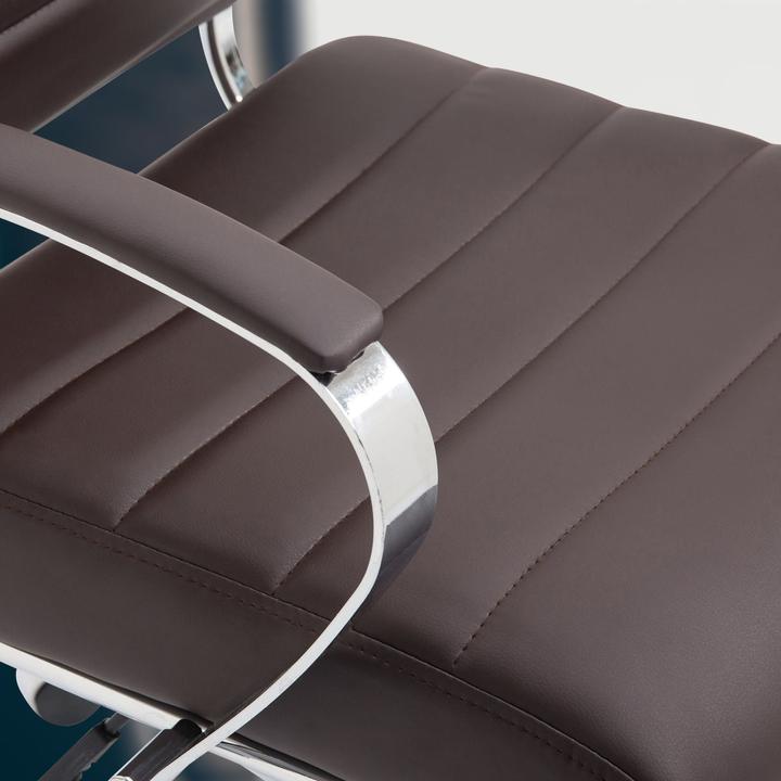 Actual product image CLP Oakland office chair, height-adjustable and swivelling