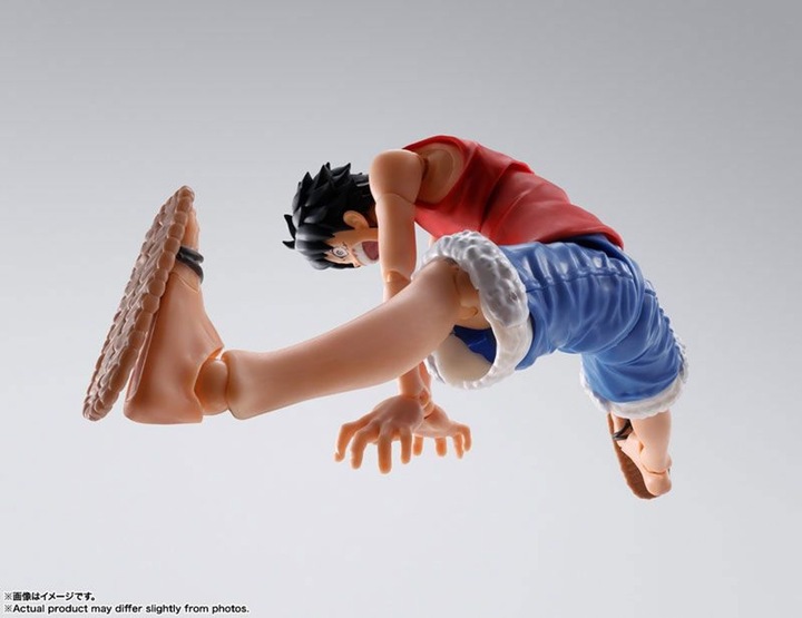 Actual product image Bandai One Piece S.H. Figuarts action figure Monkey D. Ruffy Romance Dawn