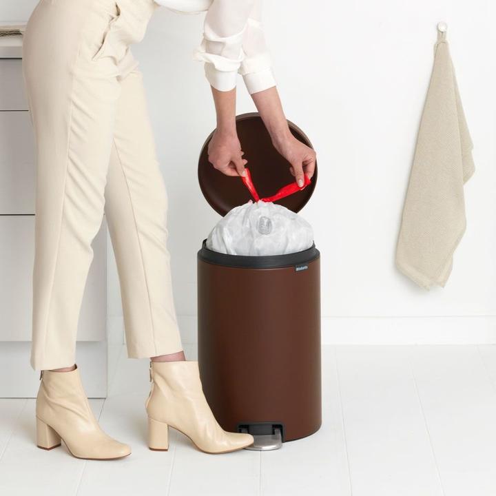 Actual product image Brabantia Pedal bin Newicon 20 L Mineral Cosy Brown (20 l)