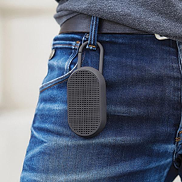 Actual product image Lexon Mino T Wodoodporny głośnik z podstawką i karabińczykiem szary/grey LA124G (Rechargeable battery operated)