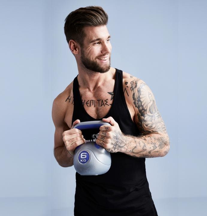 Produktbild Gorilla Sports Kettlebell Stylish (1 x 8 kg, 1 x 6 kg, 1 x 4 kg, 1 x 14 kg, 1 x 20 kg, 1 x 18 kg, 1 x 10 kg, 1 x 12 kg, 1 x 3 kg, 1 x 16 kg)