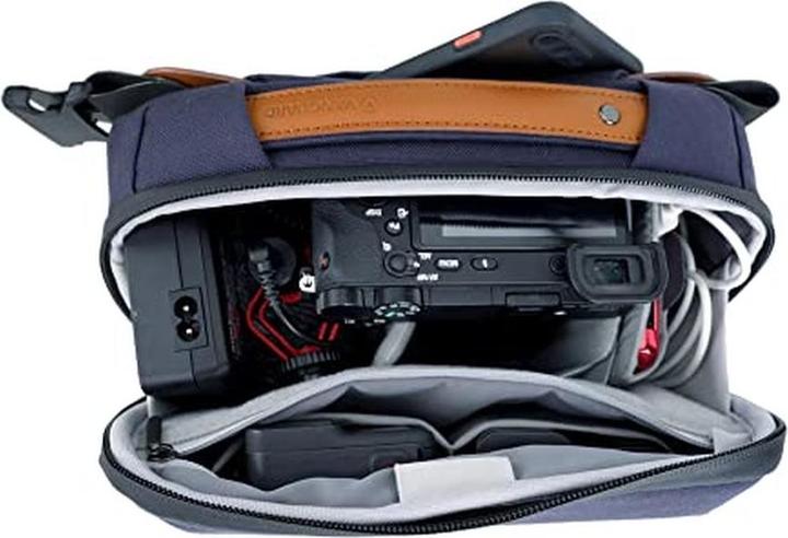 Actual product image Vanguard VEO CITY CB24 NV (Camera shoulder bag, 3 l)