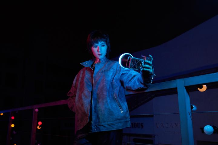 Actual product image Zhiyun Molus X60