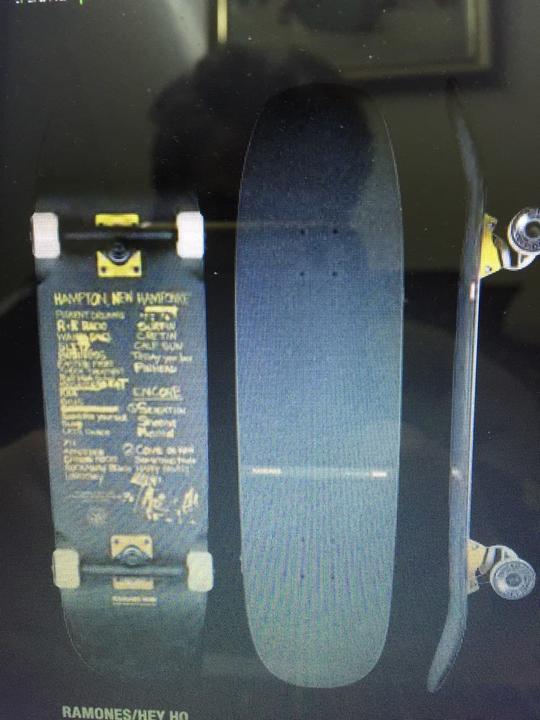 Actual product image Globe Skateboard Hammer 8.625" -Ramones/Hey Ho - Complete 2023 (31.75")