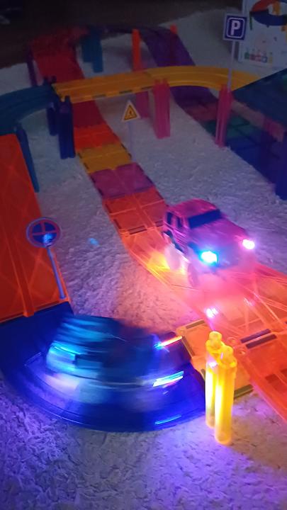 Produktbild PicassoTiles Race Car Track Set