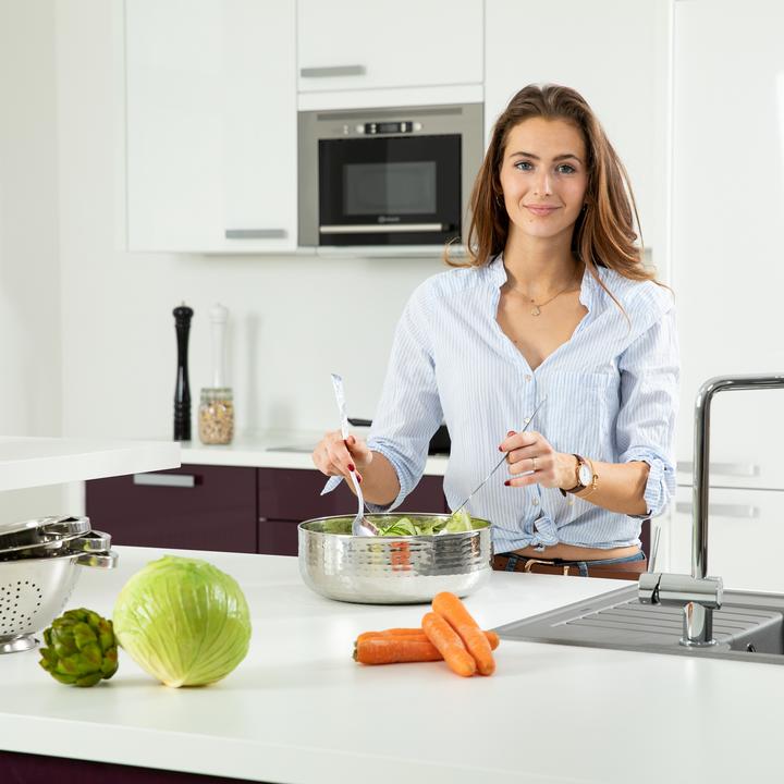 Immagine prodotto Relaxdays Set insalatiera con posate (28 cm, 4.50 l, 1x)