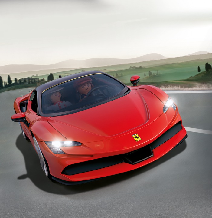 Actual product image Playmobil Ferrari SF90 Stradale (71020)