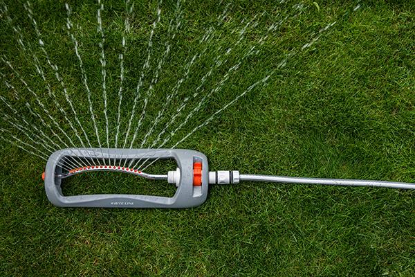 Immagine prodotto Bradas WL-Z24 irrigatore oscillante, irrigatore a battente Linea bianca, area massima di irrigazione 334 (Irrigatore quadrato)