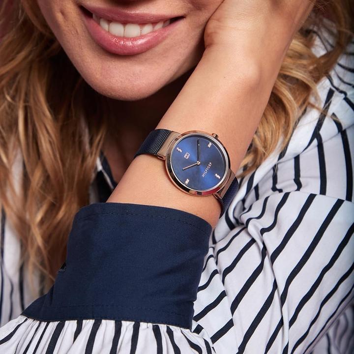 Image du produit Tommy Hilfiger Liberty Womens Analogue Quartz Watch with Mesh Stainless Steel Strap Blue strappy (Montre analogique, 35 mm)