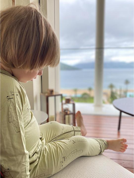 Actual product image Isbjörn Kid's Polarbear Set Baselayer (122, 128)