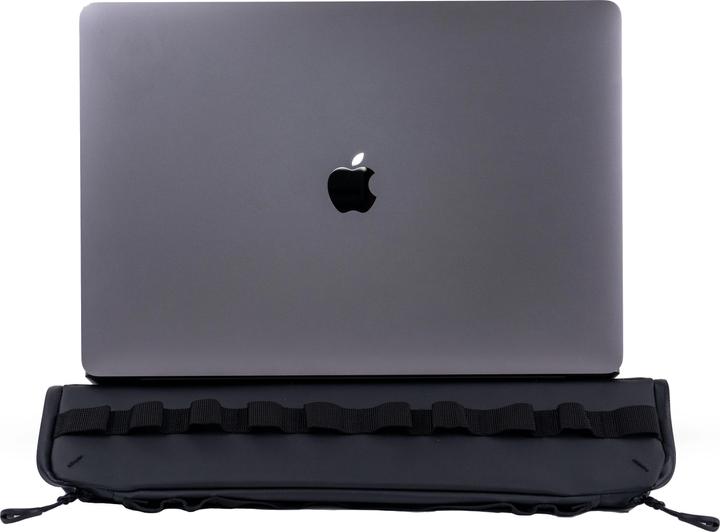 Actual product image Wandrd Laptop Case 16, Yuma Tan (16")