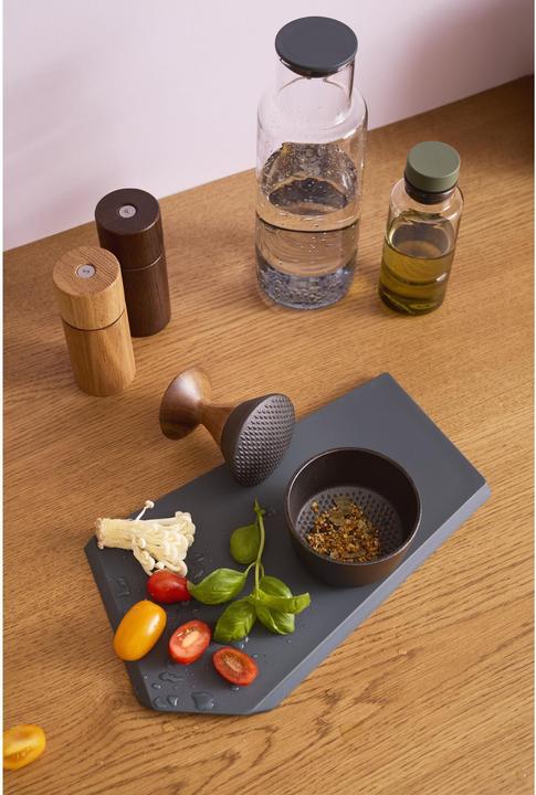 Actual product image Crush Grind Gewürzmühle Bergen Eiche 12 cm, Dunkelbraun (Various spices)