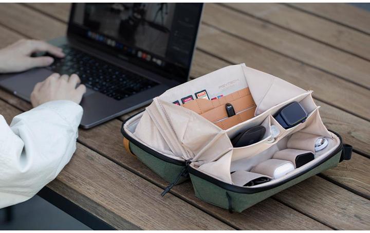 Actual product image Pgytech Camera Bag Tech Pouch Grey (Camera accessory bag, 5.38 l)