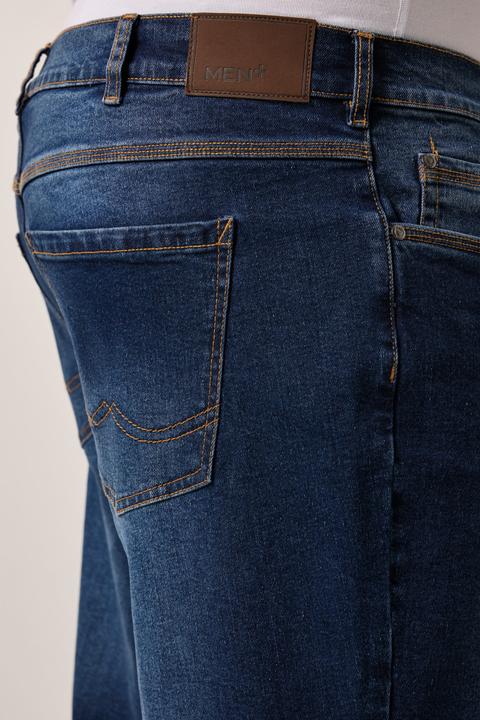 Actual product image Men+ Jeans, Denim, Tapered Loose Fit, 5-Pocket, bis 72/36 (60)