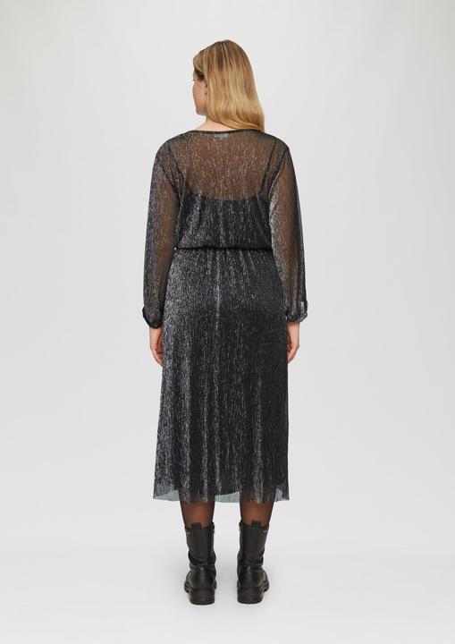 Produktbild S.Oliver Kleid Langes Meshkleid mit Glitzergarn und Smok-Detail (50)
