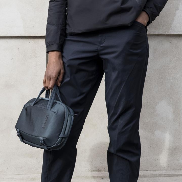Actual product image Thule Subterra 2 Crossbody 5l - Dark Slate