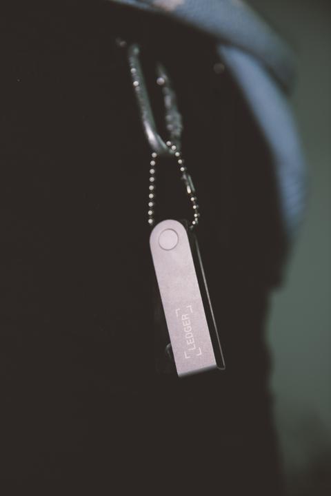 Actual product image Ledger Nano X - Onyx black (Bitcoin, Litecoin, Ubiq, Bitcoin cash, Komodo, Zcash, Ethereum Classic, Ether, Vertcoin, Stellar, Neo, Dash)