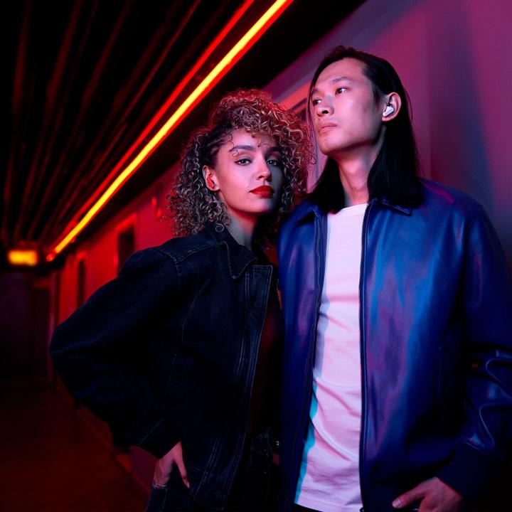 Produktbild Urbanista Atlanta Scarlet Red (34 h, Kabellos)