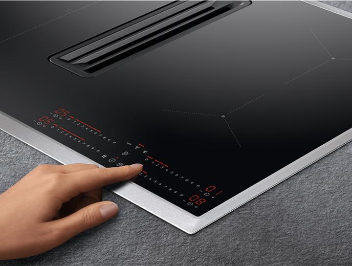 Actual product image AEG KOOKPLAAT MET AFZUIGING CCE84543XB