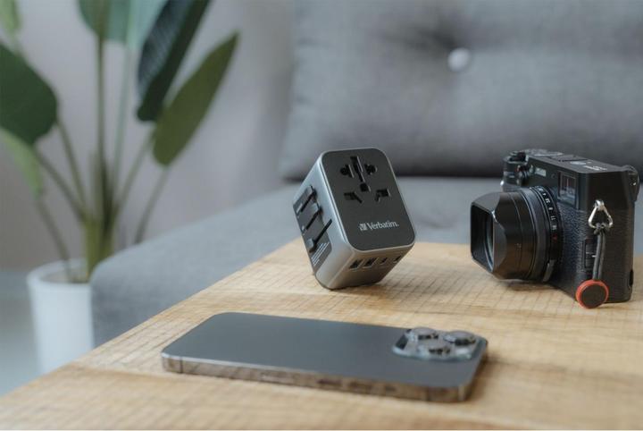 Actual product image Verbatim Universal Travel Adapter