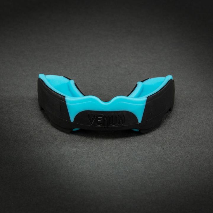 Noir, Turquoise