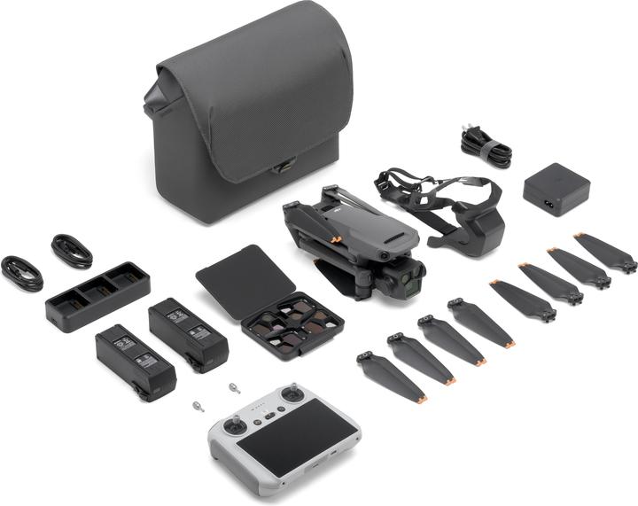 Productafbeelding DJI Mavic 3 Pro Fly More Combo incl. RC (43 min, 958 g, 48 Mpx)