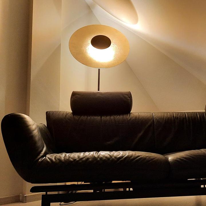 Actual product image s.luce LED floor lamp Plate with marble base & reversible reflector (1270 lm, GU10)