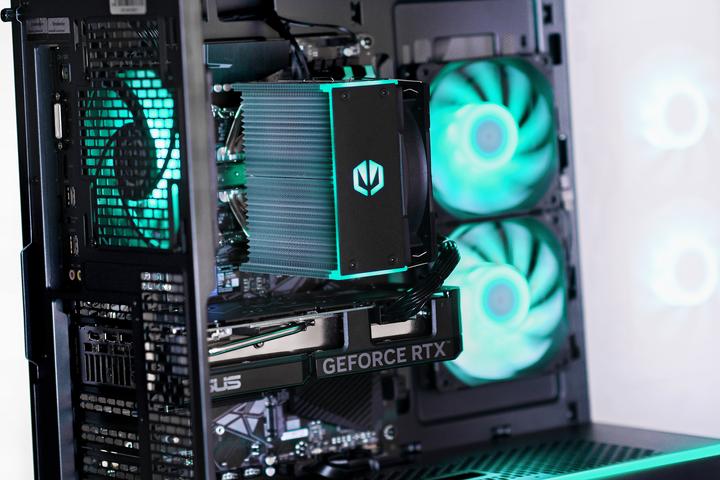Image du produit Actina 5901443416401 (AMD Ryzen 9 7900, 32 Go, 1000 Go, GeForce RTX 5070)