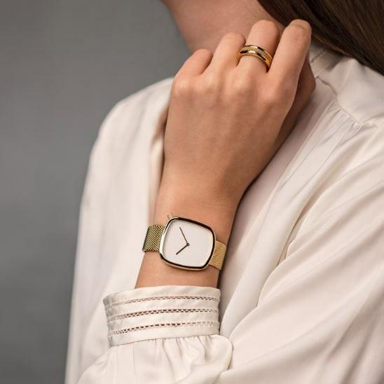 Actual product image Bering Classic (Analogue wristwatch, 37 mm)