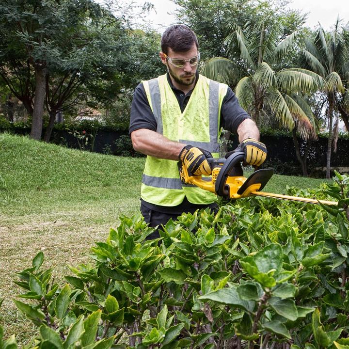 Actual product image DeWalt Cordless hedgecutter (Rechargeable battery operated)